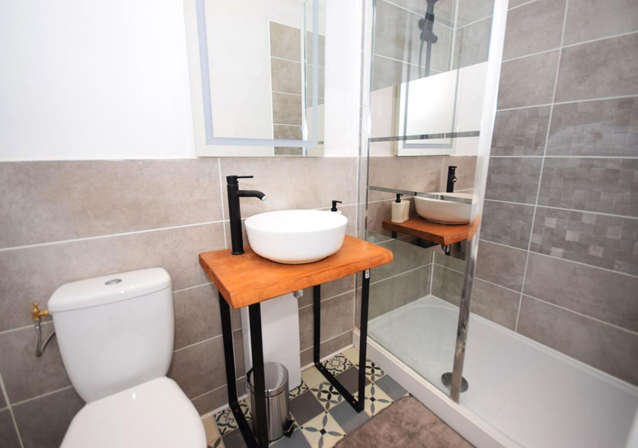 Апартаменты Hyper Centre Valenciennes - Wifi - Terrasse - Tramway - Lerelaisdodile2 Экстерьер фото